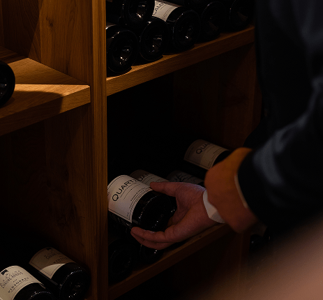 Choix De Vin Du Restaurant Gastronomique Garenne Drôme